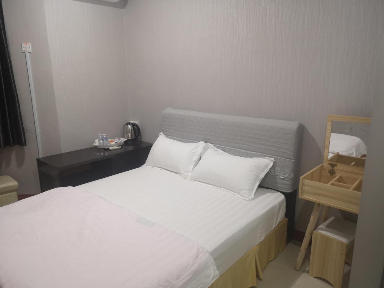 Home Inn Hotel อิโปห์ ภายนอก รูปภาพ